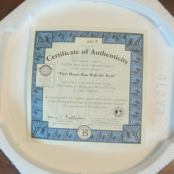 Ken Griffey Jr. Numbered Collectors Plate and COA - Picture 3 of 4